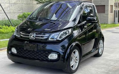Полный вид подержанного Zotye E200 2017 электрического хэтчбека, с ценой и характеристиками для покупателей в Китае