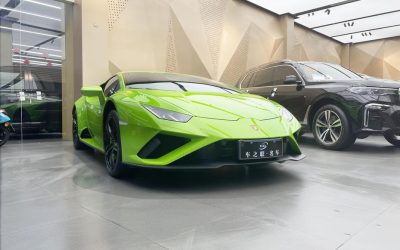 Полный экстерьер подержанного автомобиля Lamborghini Huracán 2023, купе, бензин, 4WD, на продажу. Проверьте характеристики, цену и обзоры этого авто второго владельца.
