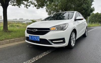 Полный вид подержанного Chery Arrizo 8 2016 бензинового седана, с ценой и характеристиками для покупателей в Китае