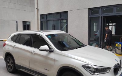 Общий вид подержанного автомобиля BMW X1 2018, внедорожник, бензин, 4WD, подержанный автомобиль на продажу в Китае, спецификации, цена, обзоры.