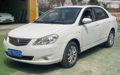 Полный вид подержанного BYD L3 2012 бензинового седана, с ценой и характеристиками для покупателей в Китае