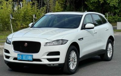Общий вид подержанного автомобиля Jaguar F-PACE 2016, внедорожник, бензин, 4WD, подержанный автомобиль на продажу в Китае, спецификации, цена, обзоры.
