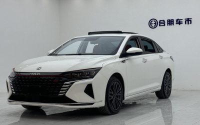 Полный вид б/у 2021 Dongfeng Aeolus Yixuan MAX седана, бензин, 2WD, на продажу на рынке подержанных авто в Китае.