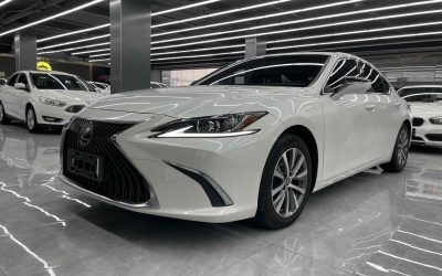 Экстерьер подержанного Lexus ES 2020, седан, бензин, 2WD, на продажу с ценой и обзором.