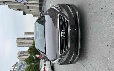 Общий вид подержанного седана Hyundai Sonata 2016, автомобиль б/у на продажу в Китае, бензин, 2WD, на продажу с характеристиками и ценой.