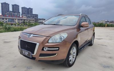 Общий вид подержанного внедорожника Luxgen U7 2014, китайский б/у автомобиль, бензин, 2WD, на продажу с характеристиками и ценой.