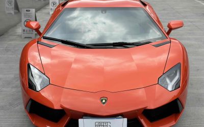 Общий вид подержанного автомобиля Lamborghini Aventador 2012, спорткар, бензин, 4WD, подержанный автомобиль на продажу в Китае, спецификации, цена, обзоры.