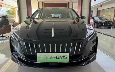 Вид экстерьера Hongqi E-QM5 2024, электрический седан, подержанный автомобиль на продажу в Китае, характеристики и цена