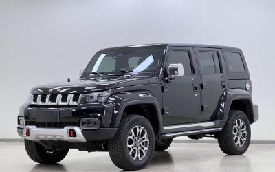 Полный экстерьер подержанного бензинового автомобиля BAIC BJ40 2022 года, внедорожник, на продажу в Китае, с характеристиками и ценой.