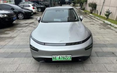 Интерьер подержанного Xpeng P7 2023, седан, характеристики, обзор