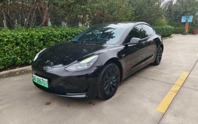 Общий вид подержанного седана Tesla Model 3 2021, автомобиль б/у в Китае, электрический, 2WD, на продажу с характеристиками и обзором.