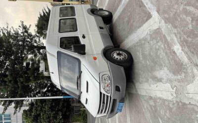 Характеристики фургона Iveco Power Daily 2015, дизель, задний привод, на продажу в Китае