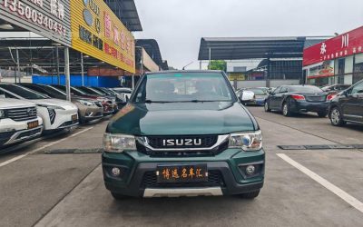 Общий вид подержанного автомобиля ISUZU Pickup 2016, пикап, дизель, 4WD, подержанный автомобиль на продажу в Китае, спецификации, цена, обзоры.