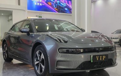 Полный вид подержанного Zeekr 001 2023 электрического хэтчбека, с ценой и характеристиками для покупателей в Китае
