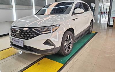 Полный вид подержанного Jetta VS5 2022 бензинового внедорожника, с ценой и характеристиками для покупателей в Китае