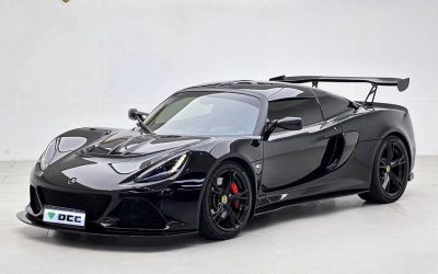 Полный вид подержанного Lotus Exige 2020 бензинового спорткара, с ценой и характеристиками для покупателей