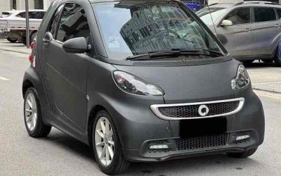 Экстерьер smart fortwo 2015, подержанный хэтчбек на продажу в Китае, обзор характеристик бензина 2WD, цена и покупка в Китае.