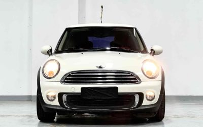 Полный экстерьер подержанного MINI 2014, хэтчбека на продажу в Китае с бензиновым двигателем 2WD и ценой.