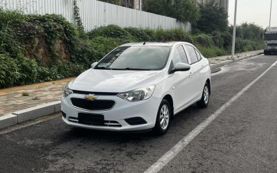 Полный вид Chevrolet Sail 2016, подержанный автомобиль, седан, бензиновый, 2WD, на продажу с техническими характеристиками и ценой.