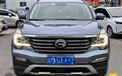 Полный экстерьер подержанного Trumpchi GS8 2017, китайского внедорожника на продажу с бензиновым двигателем 4WD и ценой.