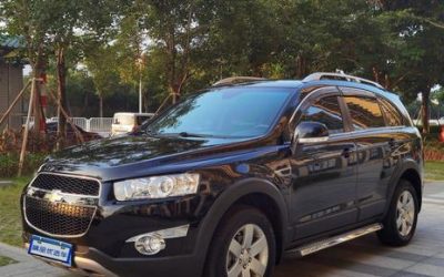 Полный экстерьер подержанного Chevrolet Captiva 2015, внедорожника на продажу в Китае с бензиновым двигателем 4WD и ценой.