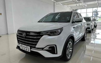 Полный экстерьер подержанного Changan CS55 PLUS 2020, китайского внедорожника на продажу с бензиновым двигателем 2WD и ценой.