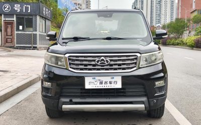 Экстерьер подержанного внедорожника Changan Oshan X70A 2018 года, китайского подержанного автомобиля на продажу, с характеристиками и ценой для покупателей в Китае.