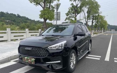 Экстерьер Haval M6 2020, китайский подержанный внедорожник на продажу, обзор характеристик бензина 2WD, цена и покупка в Китае.