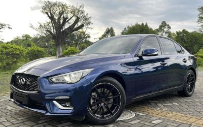 Передний вид подержанного Infiniti Q50L 2018 седан, 2WD, бензин, на продажу в Китае.