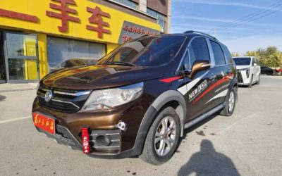 Фронтальный экстерьер Dongfeng Forthing Jingyi XV 2016 MPV, китайский подержанный автомобиль, бензин, 2WD