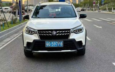 Фронтальный экстерьер Venucia T70 2019 SUV, китайский подержанный автомобиль на продажу, бензин, 2WD