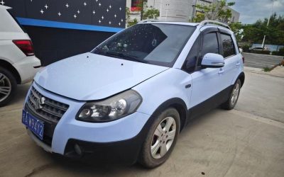 Полный вид Suzuki SX4 2014, подержанный автомобиль, хэтчбек, бензиновый, 2WD, на продажу с ценой и обзором.