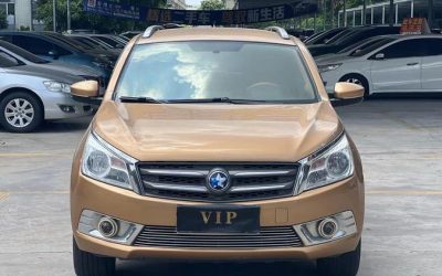 Полный вид Venucia T70 2015, китайский подержанный автомобиль, внедорожник, бензиновый, 2WD, на продажу с техническими характеристиками и ценой в Китае.