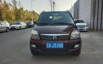 Обзор экстерьера подержанного Suzuki Wagon R X5 2014 хэтчбек, демонстрирующий спецификации и дизайн для автомобиля с пробегом на продажу, с бензиновым типом топлива и приводом 2WD, доступен в Китае по конкурентоспособной цене.