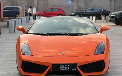 Полный экстерьер подержанного Lamborghini Gallardo 2014, спортивного автомобиля на продажу в Китае с бензиновым двигателем 4WD и ценой.