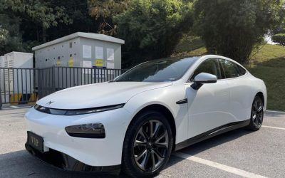 Подержанный Xpeng P7 2022 интерьер, электрический седан, 2WD, на продажу в Китае, проверьте характеристики.