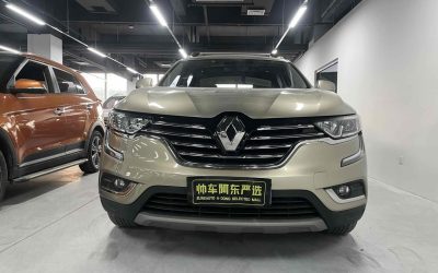 Полный экстерьер подержанного Renault Koleos 2017, внедорожника на продажу в Китае с бензиновым двигателем 4WD и ценой.