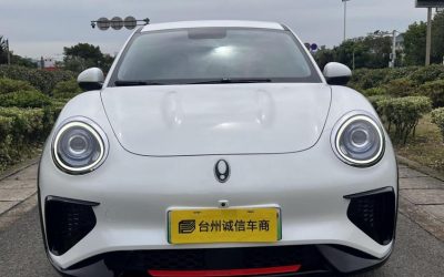 Вид экстерьера подержанного хэтчбека ORA Funky Cat GT 2022 на продажу в Китае, демонстрирующий технические характеристики, цену и электрический тип топлива, готовый к покупке.