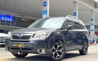 Полный экстерьер подержанного Subaru Forester 2013, внедорожника на продажу в Китае с бензиновым двигателем 4WD и ценой.
