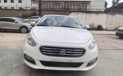 Полный вид Fiat Viaggio 2013, подержанный автомобиль, седан, бензиновый, 2WD, на продажу с техническими характеристиками и ценой.