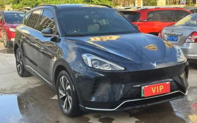 Б/у ARCFOX αT 2023 интерьер, электрический внедорожник, 4WD, на продажу в Китае, проверьте характеристики.