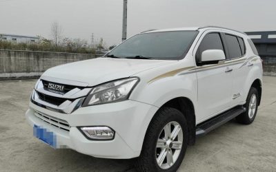 Подержанный Isuzu mu-X 2017 интерьер, дизельный внедорожник, 4WD, на продажу в Китае, проверьте характеристики.
