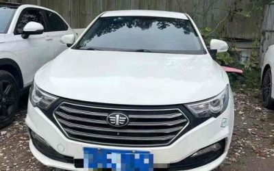 Подержанный Bestune B50 2019 интерьер, бензиновый седан, 2WD, на продажу в Китае, проверьте характеристики.
