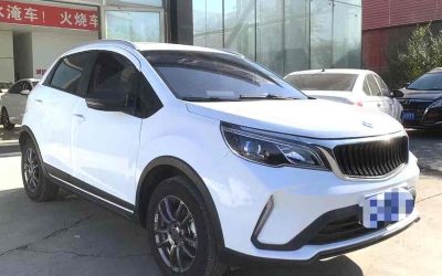 Китайский б/у Livan X3 PRO 2023 внедорожник, бензин, 2WD, на продажу в Китае, ознакомьтесь с ценой и обзором.