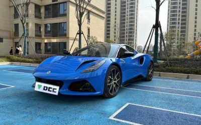Полный экстерьер Lotus Emira 2024, б/у купе на продажу в Китае, обзор характеристик бензина 2WD, цена и покупка в Китае.