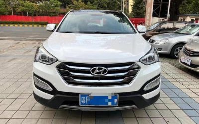 R215078-Hyundai-Santa-Fe-2015_0