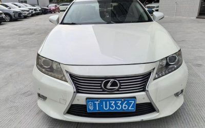 R215083-Lexus-ES-2013_0