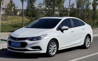 r215116-chevrolet-cruze-2018_0