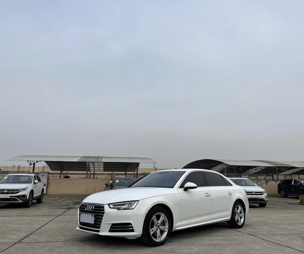 r215120-audi-a4l-2017_0