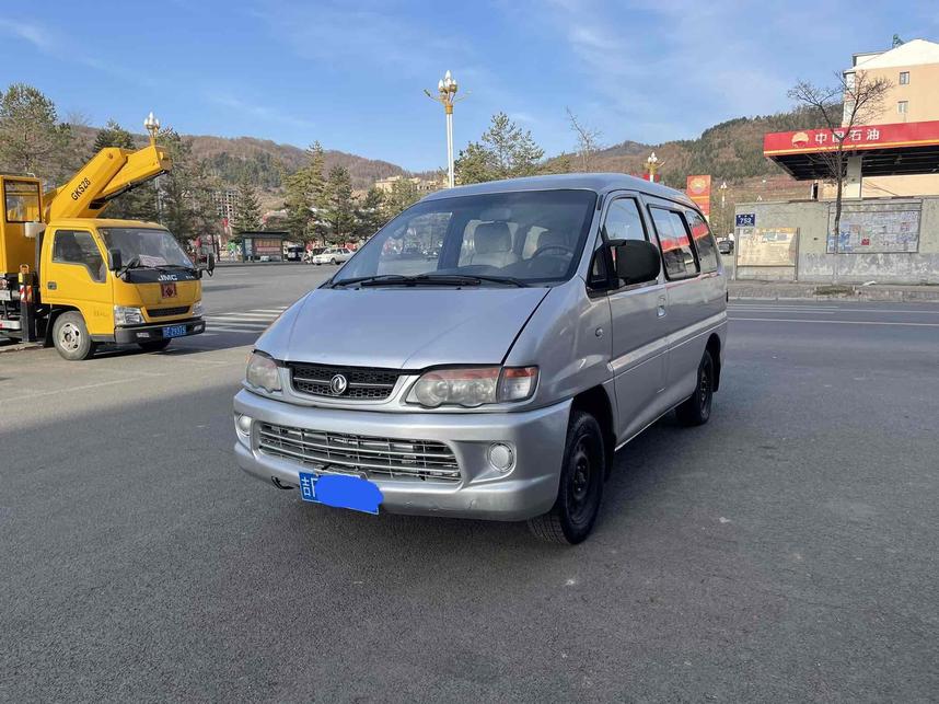 r215145-dongfeng-forthing-lingzhi-2012_0